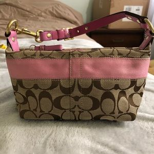 ⬇️💗pretty Coach mini bag